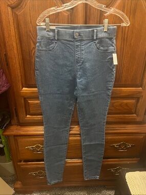 NWT! Time and tru skinny jeans!!